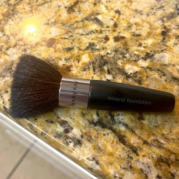 Mary Kay Mineral Powder Foundation Brush